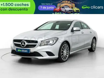 Usado Mercedes CLA200 Urban 136 CV (100 kW) 2014 Gris / plata Berlina