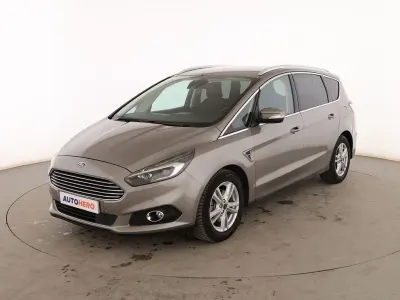 Usado Ford S-MAX Titanium 150 CV (110 kW) 2016 Gris Monovolumen