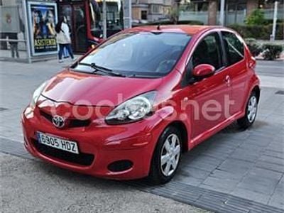 Rojo Usado 2011 Toyota Aygo Live Utilitario | 4890 € (Precio justo)