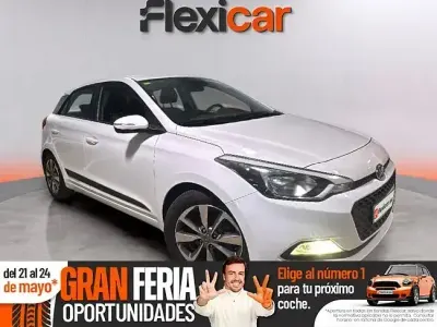 Usado Hyundai i20 Active 100 HP (73 kW) 2015 Branco Sedan