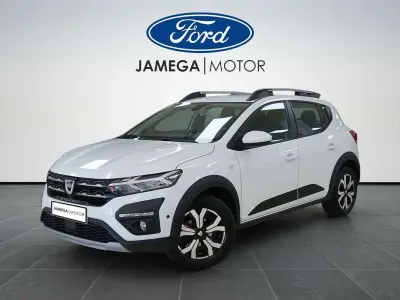 Usado Dacia Sandero Comfort 91 CV (66 kW) 2022 Blanco Utilitario