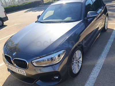 Usado BMW 118 Sport Line 136 CV (100 kW) 2019 Gris / plata Utilitario