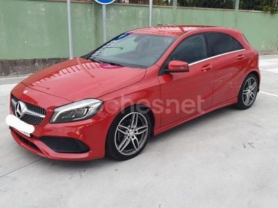 Begagnad Mercedes A200 AMG line 136 HK (100 kW) 2017 Röd Sedan