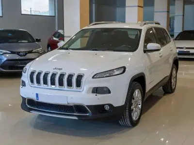 Usado Jeep Cherokee Limited 140 CV (102 kW) 2015 Blanco SUV