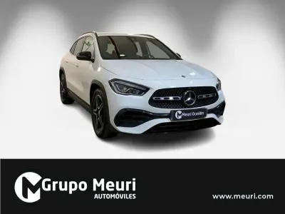 Usado Mercedes GLA200 150 CV (110 kW) 2022 Blanco SUV