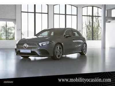 Usado Mercedes A180 115 CV (84 kW) 2021 Gris Berlina