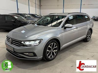 Usado VW Passat Executive 150 CV (110 kW) 2021 Blanco Familiar