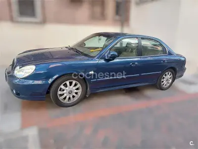 Usado Hyundai Sonata GLS 172 CV (126 kW) 2004 Azul Berlina