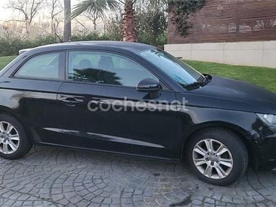 Negro Usado 2011 Audi A1 Attraction Berlina | 8700 € (Precio justo)