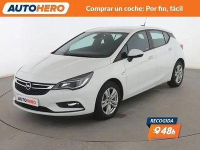 Usado Opel Astra Selective 125 HP (91 kW) 2017 Branco Sedan