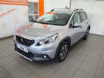 Usado Peugeot 2008 Allure 120 CV (88 kW) 2019 Gris / plata SUV
