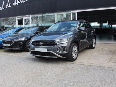 Gris / plata Usado 2023 VW T-Roc Life SUV | 23.850 € (Precio justo)