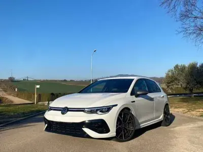 Usado VW Golf VIII R 320 CV (235 kW) 2022 Blanco Utilitario