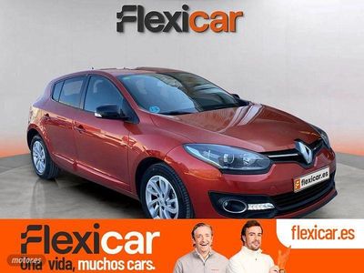 Usado Renault Mégane LIMITED 115 CV (84 kW) 2015 Rojo Berlina