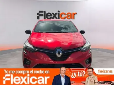 Usado Renault Clio SE 67 CV (49 kW) 2023 Rojo Utilitario