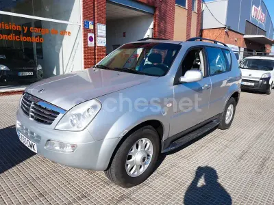Usado SsangYong Rexton 165 CV (121 kW) 2005 Gris / plata SUV