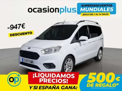 Usado Ford Tourneo Courier Titanium 102 CV (75 kW) 2018 Blanco Monovolumen