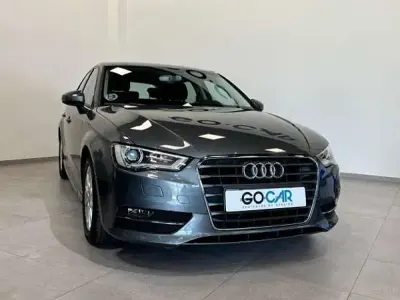 Usado Audi A3 Sportback 110 CV (80 kW) 2014 Gris Utilitario