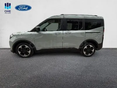 Usado Ford Tourneo Courier Active 125 CV (91 kW) 2024 Gris / plata Monovolumen