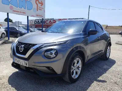 Usado Nissan Juke N-Connecta 114 CV (83 kW) 2021 Gris / plata SUV