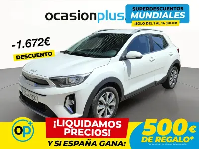Usado Kia Stonic 100 CV (73 kW) 2025 Blanco SUV