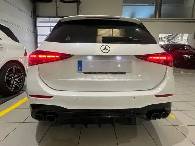 Usado Mercedes C43 AMG 408 CV (300 kW) 2023 Blanco Familiar