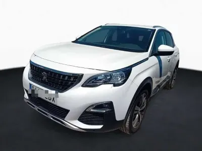 Usado Peugeot 3008 Allure 131 CV (96 kW) 2020 Blanco SUV