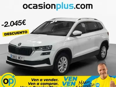 Usado Skoda Karoq Ambition 150 CV (110 kW) 2022 Blanco SUV