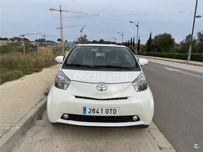 Usado Toyota iQ 99 CV (72 kW) 2010 Blanco Utilitario
