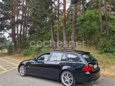 Usado BMW 320 163 CV (119 kW) 2007 Negro Familiar