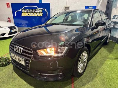 Negro Usado 2014 Audi A3 Attraction Berlina | 9990 € (Precio justo)