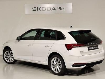 Blanco Usado 2024 Skoda Scala Selection Utilitario | 20.900 € (Precio justo)
