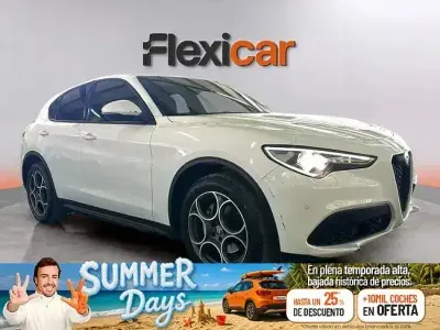 Usado Alfa Romeo Stelvio Sprint 200 CV (147 kW) 2022 Blanco SUV