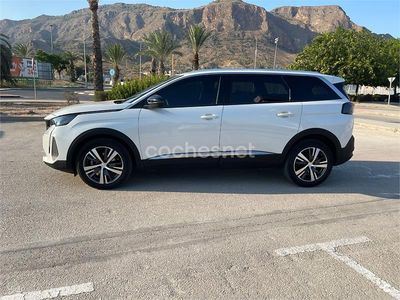 Usado Peugeot 5008 Allure 130 CV (95 kW) 2024 Blanco SUV