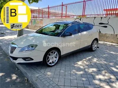 Usado Lancia Delta 190 CV (139 kW) 2009 Beige Utilitario