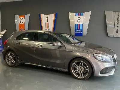 Usado Mercedes A200 AMG line 156 CV (114 kW) 2016 Gris / plata Berlina