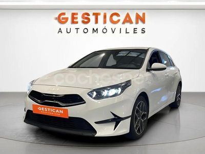 Usado Kia Ceed 120 CV (88 kW) 2022 Blanco Utilitario