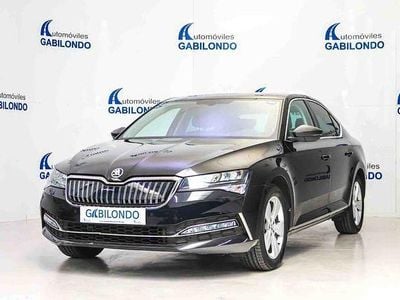 Usado Skoda Superb LAURIN & KLEMENT 218 CV (160 kW) 2021 Negro Berlina