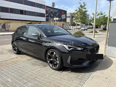 Usado Cupra Leon 150 CV (110 kW) 2023 Negro Berlina
