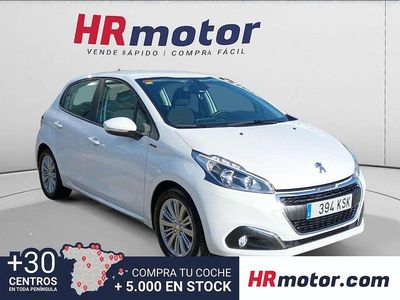 Usado Peugeot 208 Signature Sky 83 CV (61 kW) 2018 Blanco Utilitario