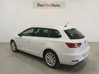 Usado Seat Leon Style 116 CV (85 kW) 2025 Blanco
