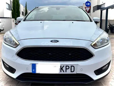 Usado Ford Focus Trend 120 CV (88 kW) 2018 Blanco Berlina