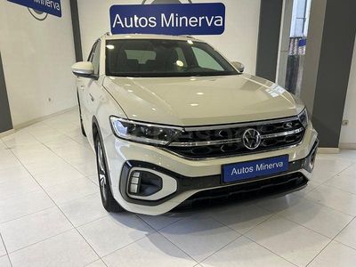 Usado VW T-Roc R-line 150 CV (110 kW) 2022 Gris / plata SUV