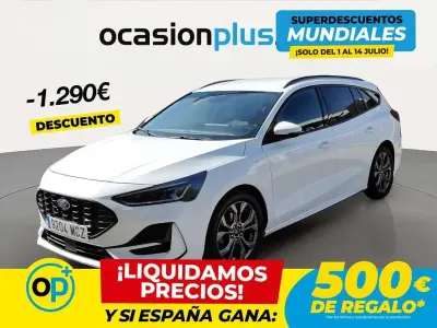 Usado Ford Focus ST-Line 155 CV (114 kW) 2022 Blanco Familiar