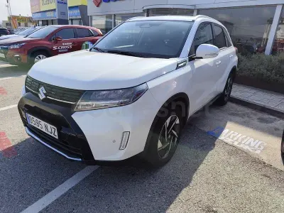 Usado Suzuki Vitara 110 CV (80 kW) 2026 Blanco SUV