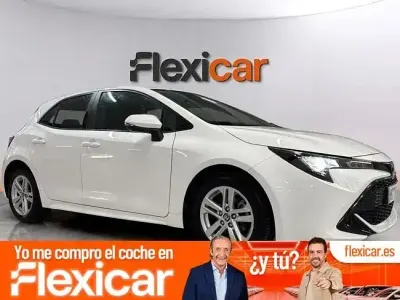 Usado Toyota Corolla Active 122 CV (89 kW) 2021 Blanco Berlina