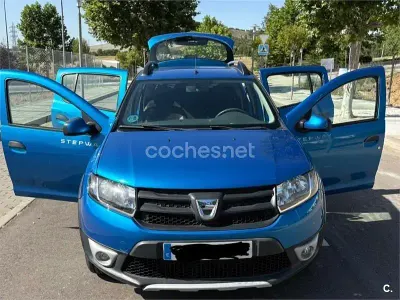 Usado Dacia Sandero Stepway 90 CV (66 kW) 2016 Azul Berlina