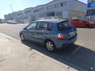 Usado Honda Civic ES 110 CV (80 kW) 2004 Azul Berlina