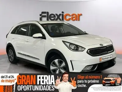 Usado Kia Niro 141 CV (103 kW) 2019 Blanco SUV