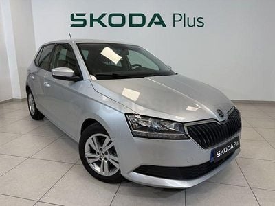 Usado Skoda Fabia Ambition 95 CV (69 kW) 2021 Gris / plata Berlina